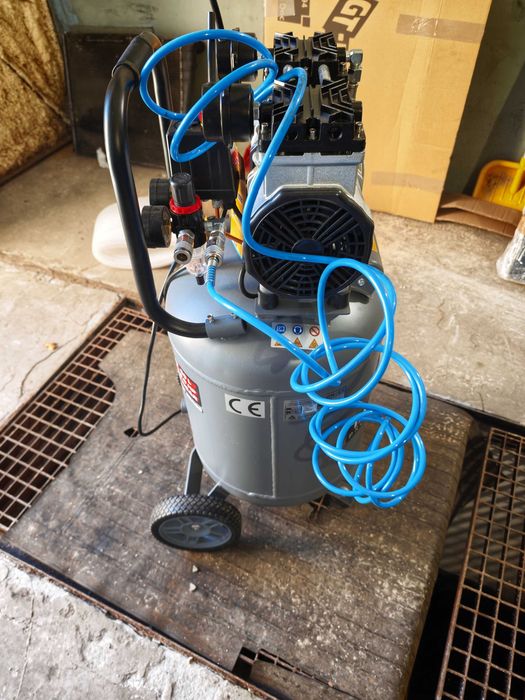 Kompresor Tagred 50l pionowy