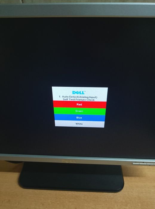 Monitor LCD Dell 19 cali