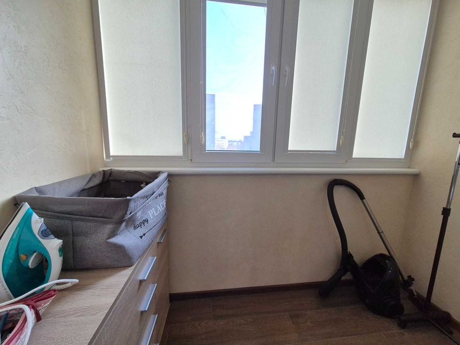 Сучасна 3-кімнатна квартира з ремонтом і меблями, центр Чорноморська