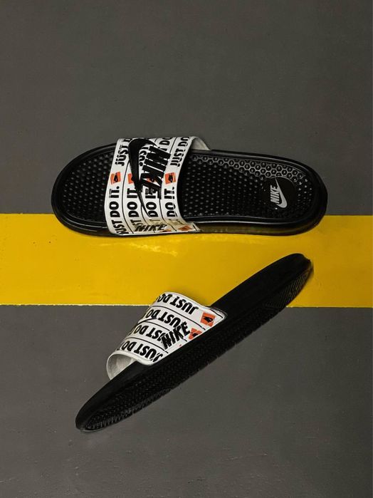 Модні  капці Nike шльопанці Найк на щодень 41-45р