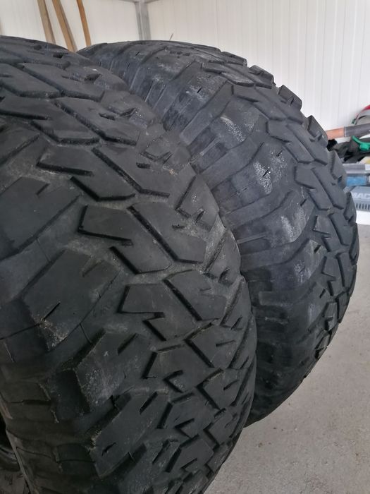 Pneus 33 x 12,5 R15 Goodyear