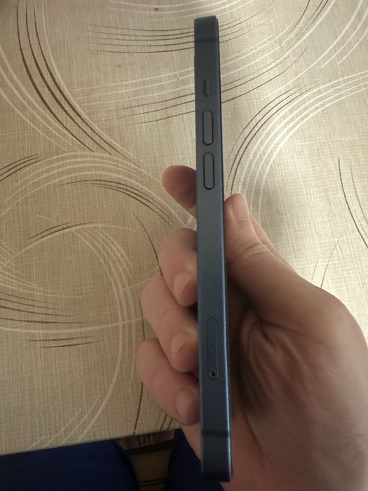 Iphone 12 продається на запчастини