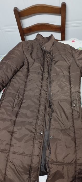 Kispo castanho sem carapuço