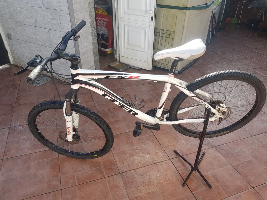 Bicicleta roda 26 travão de disco á frente e atrás impecável