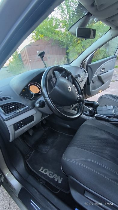 Продам renault megane 2009 года 1.5 дизель