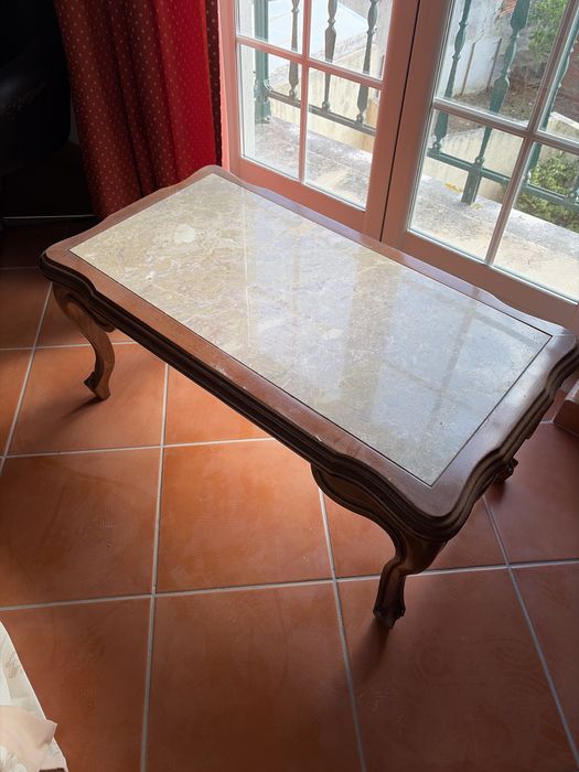 Mesa de apoio tampo de pedra