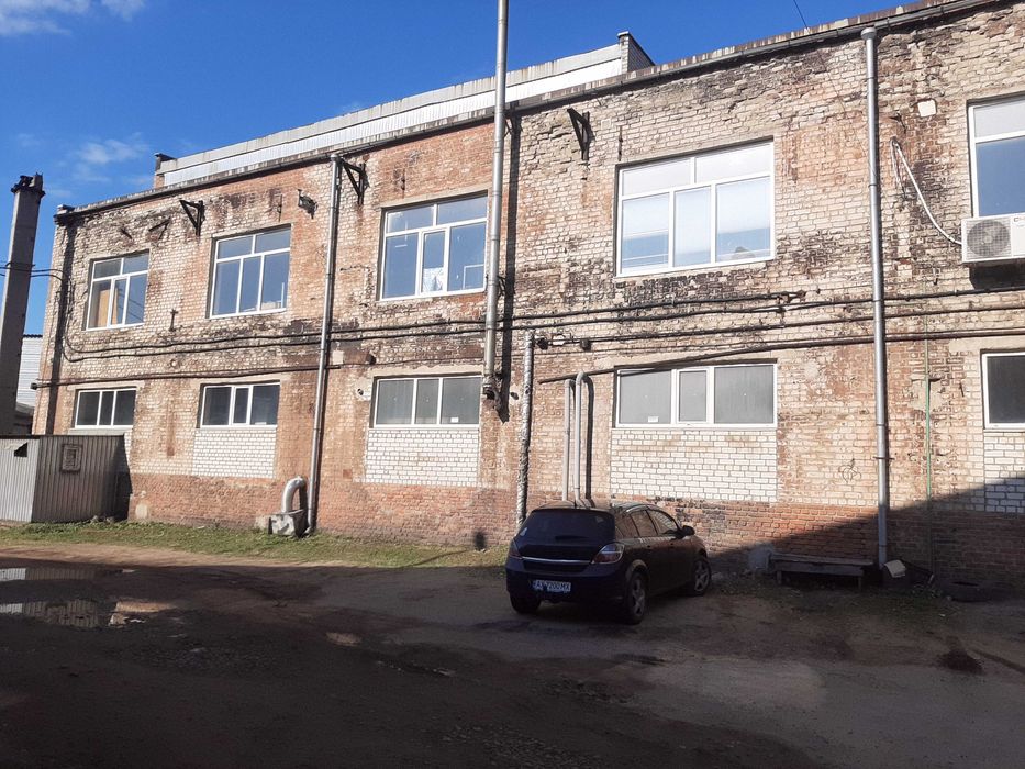 Продаж нежитлової будівлі в Новобавар р-ну  м.Вокзальна - 1832,2 кв.м.