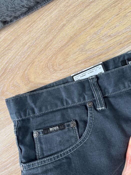 Spodnie jeansowe Hugo Boss 38/34