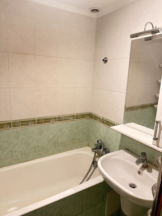 Продаж 3-кімнатної квартири, Драгоманова 25