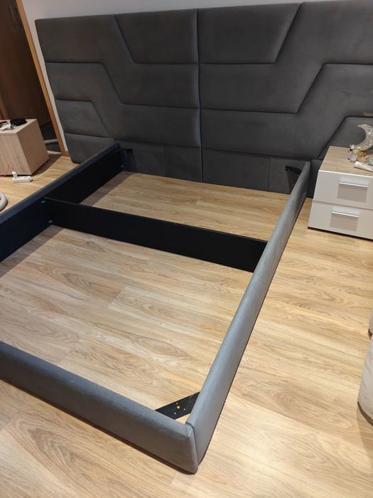 Cama em tecido de casal
