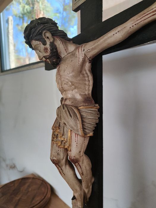 Cristo na cruz , base inferno