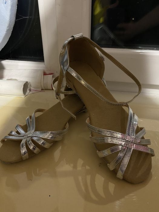 Туфлі для бальних танців ювенали блок-каблук