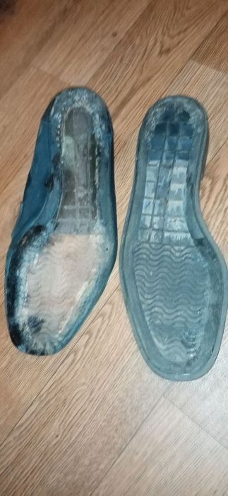 Продам обувь лоферы Versace. Под ремонт.