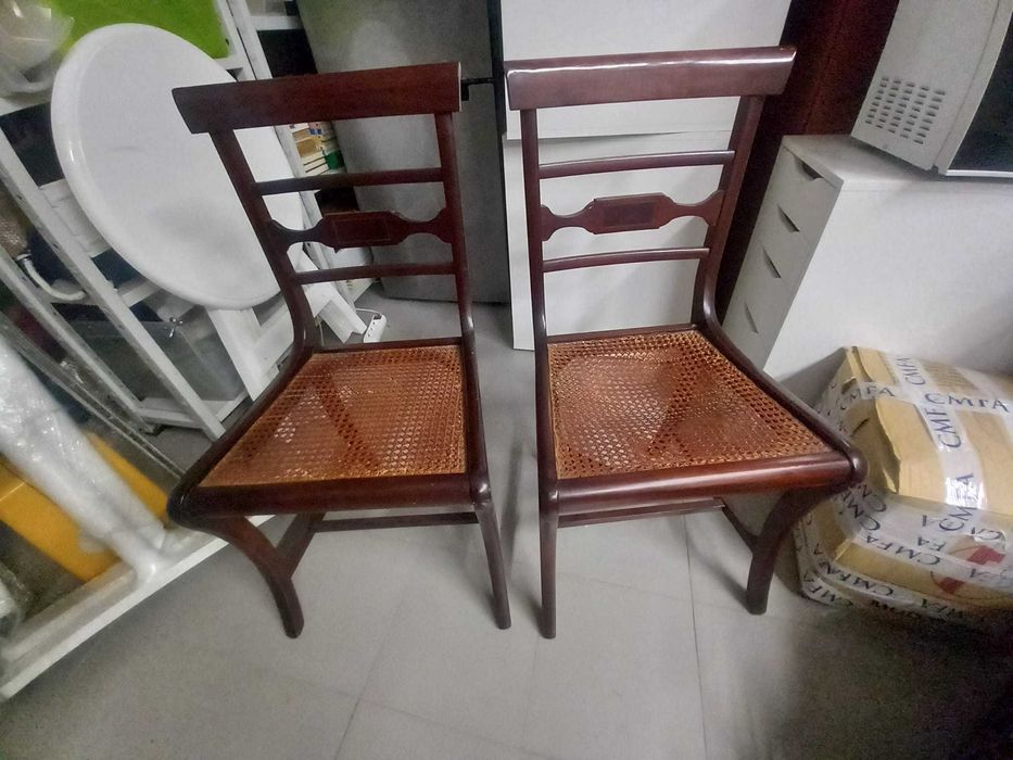 Conjunto 2 Cadeiras Clássicas Madeira e Palhinha