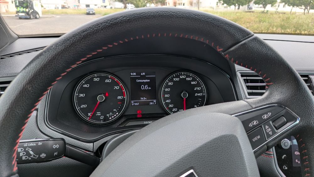 SEAT Arona 1.0 TSI FR | < 38.000km | Como Novo | Full Extras