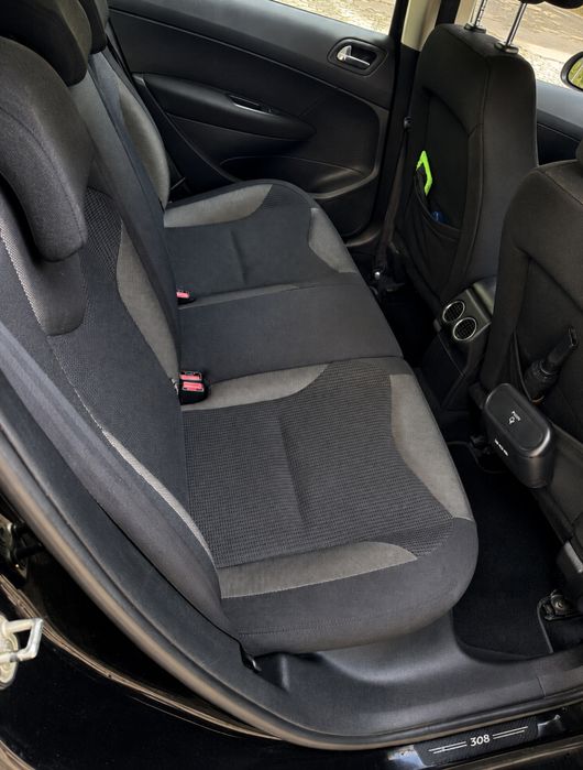 Peugeot 308 — fotografia 9