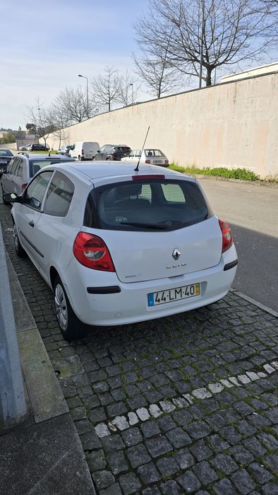 Renault Clio comercial 2008 1.5Cdi
Mês maio