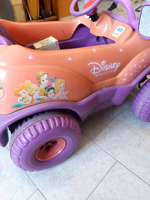 Carro para criança da disney