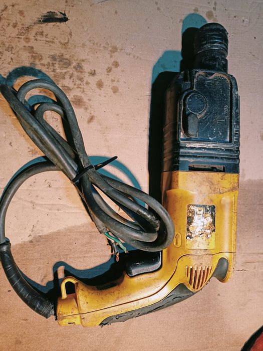 Wiertarka DeWALT PA6 GF 30 z możliwością kłucia. Partynia • OLX.pl
