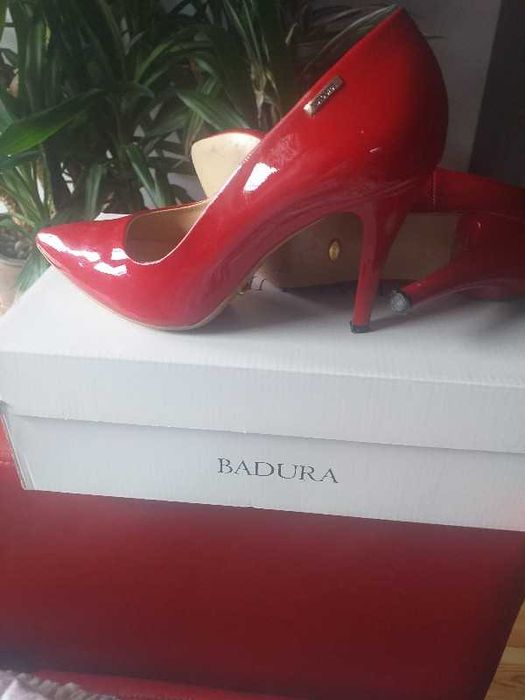 Szpilki czerwone Badura jak nowe