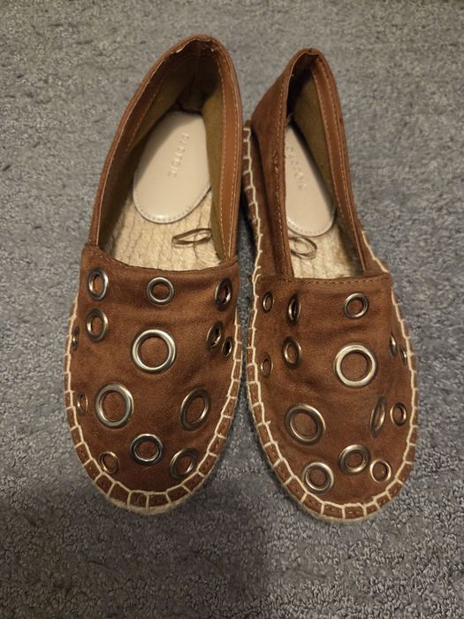 Karmelowe espadryle