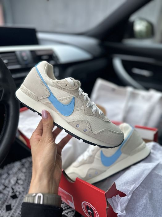 Жіночі оригінальні бігові кросівки Nike Venture Runner CK2948 114