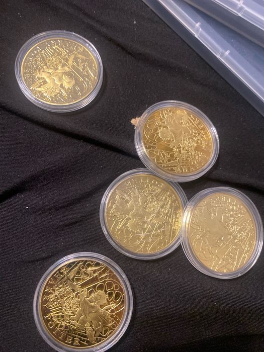 Coleção Completa: 5 Moedas/Medalhas Comemorativas Harry Potter