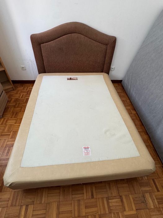 Vende-se cama e colchão