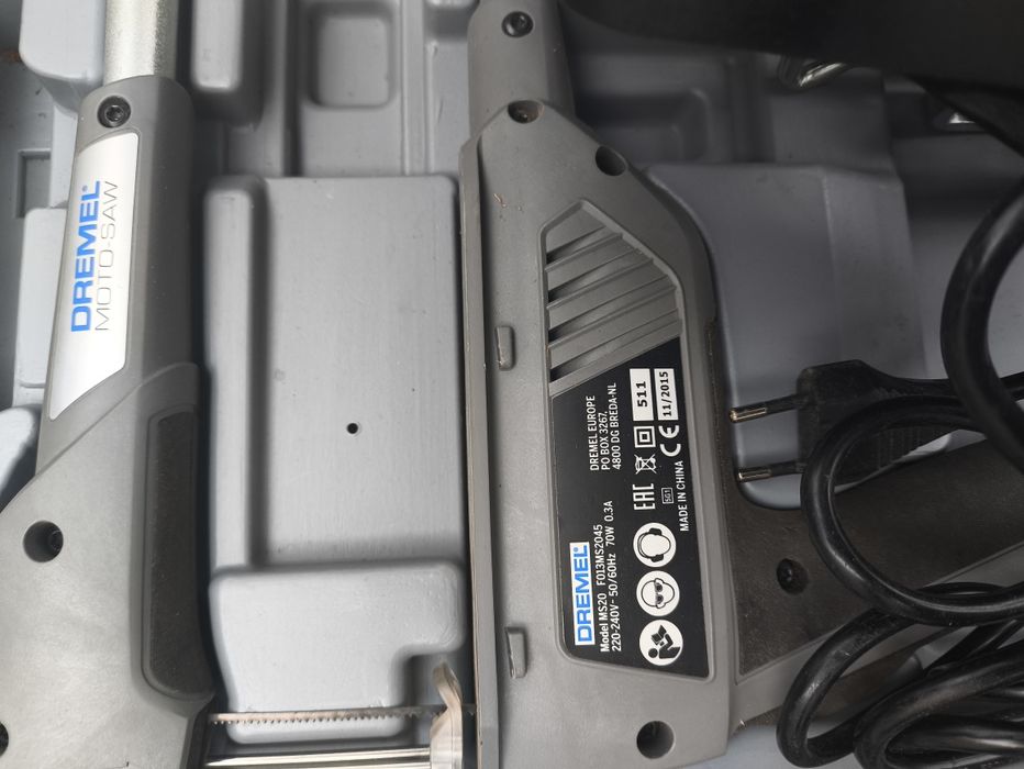 Serra de Recorte / Tico-Tico de Bancada Dremel Moto-Saw