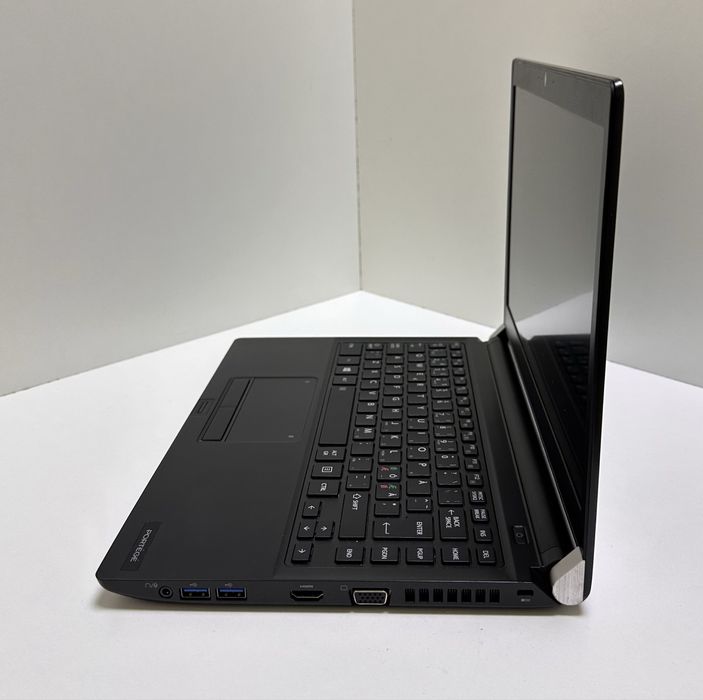 Toshiba A30 13" FullHD 8/128GB SDD i5-6200 супер акумулятор