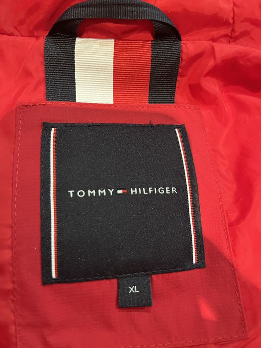 Sprzedam czerwoną kurtkę Tommy Hilfiger