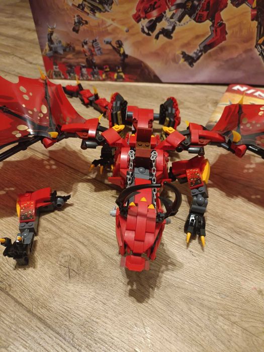 Zestaw LEGO 72003+Uszkodzony ułożony zestaw "Ninja smok Thunder Swordsman"