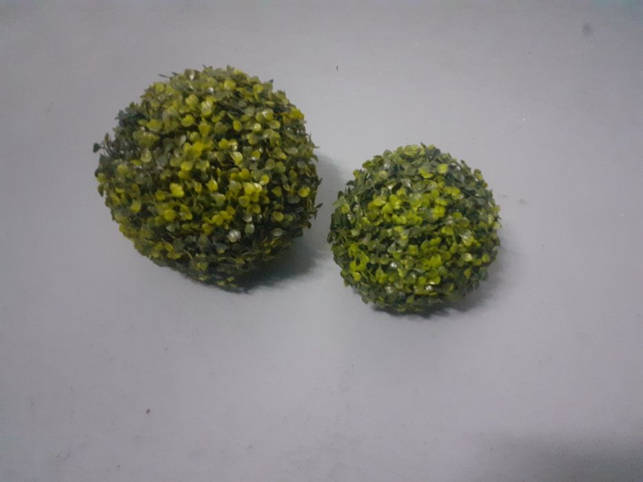 Bolas de decoração artificial