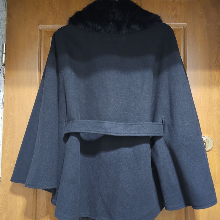 Czarne ponczo z paskiem