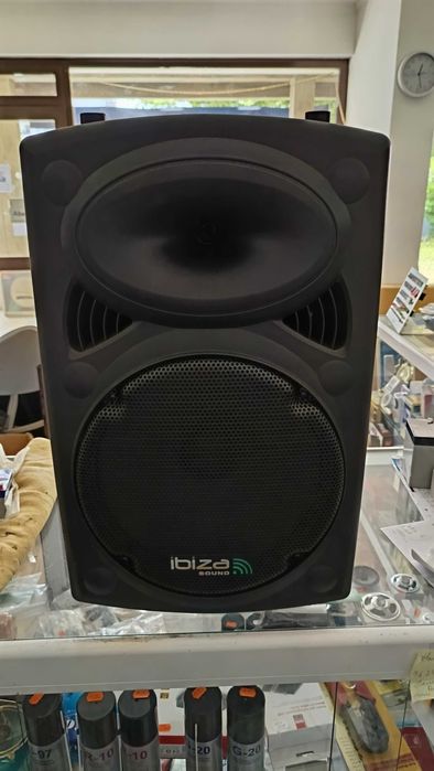 Coluna Amplificada 12" 700W USB/BT/SD/BAT VHF Preta IBIZA