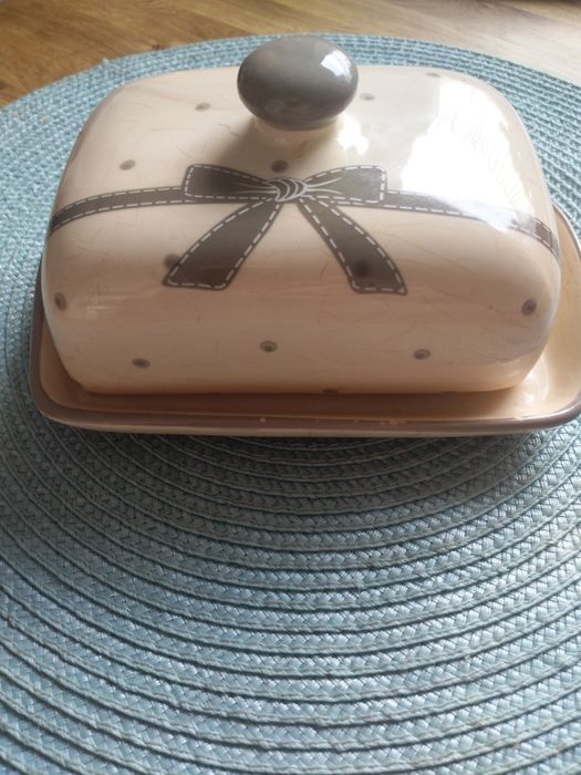 Ceramiczna maselniczka