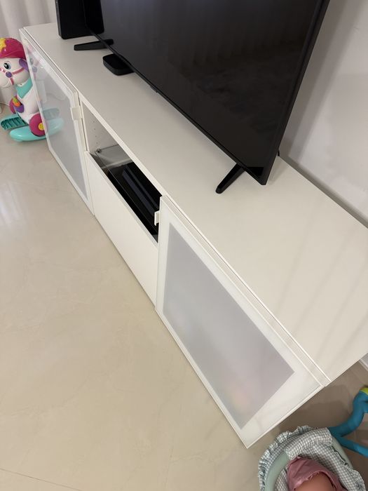 Movel de tv branco Ikea