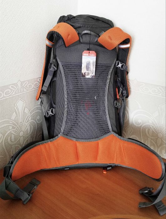 Трекінговий рюкзак 48+5l Royal Mountain