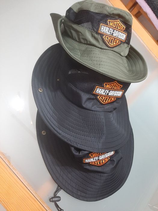 Panama, tipo cowboy Da Harley davidson,