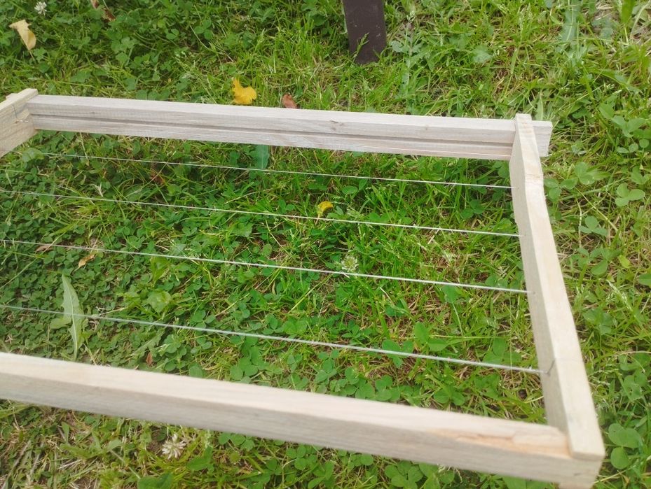 Рамки Дадан з дротом