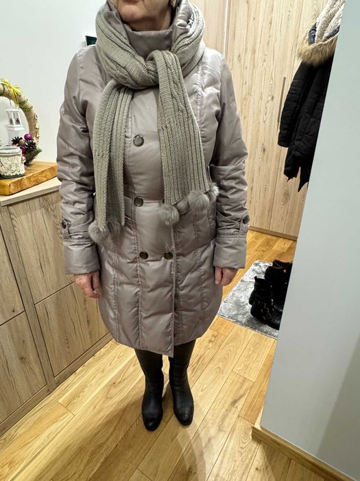 Damska długa kurtka płaszcz z kapturem  naturalny puch beżowa 42