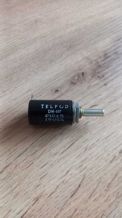 Potencjometr wieloobrotowy DM-107 nowy