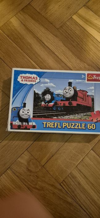 Zestaw gier i puzzli