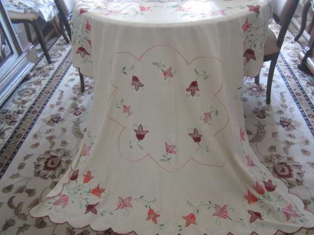 Toalha Bela Antiga- Baixa de Preço- Grande Baixa