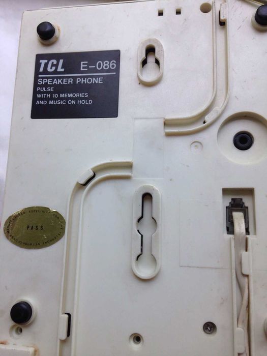 Телефонный аппарат кнопочный TCL E-086