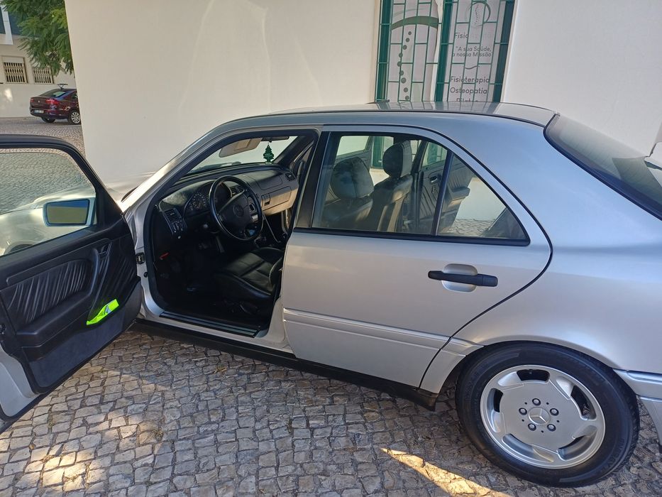 Vendo Mercedes C 180