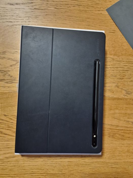 Tablet Samsung Tab S8 + Etui z klawiaturą