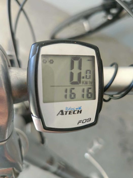 Rower ze wspomaganiem elektrycznym w super stanie .