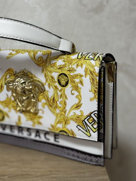 Сумка Versace неймовірно стильна