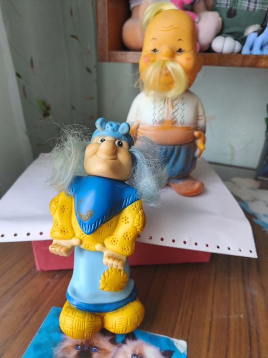 Резиновая игрушка баба Яга и Козак